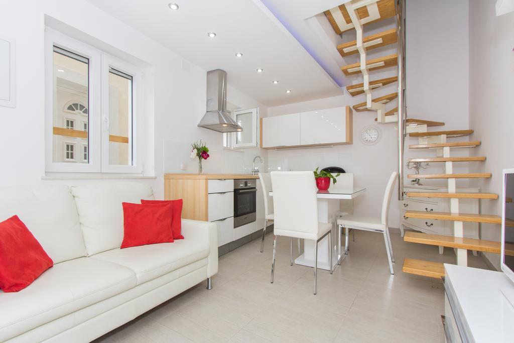 Holiday Home Primabella พรีมอชเตน ภายนอก รูปภาพ